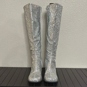 Silver Over the Knee Boots with Sparkly Texture and Sleek Design